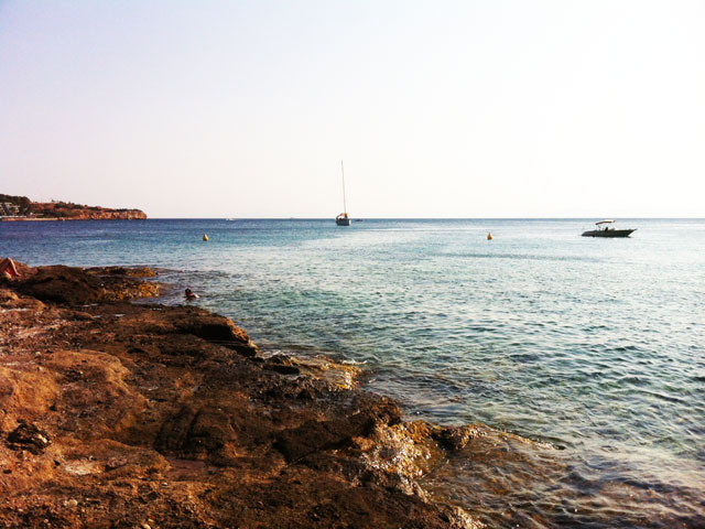 Καθαρές η Βούλα, Βουλιαγμένη και Βάρκιζα σύμφωνα με το Υπουργείο Ναυτιλίας