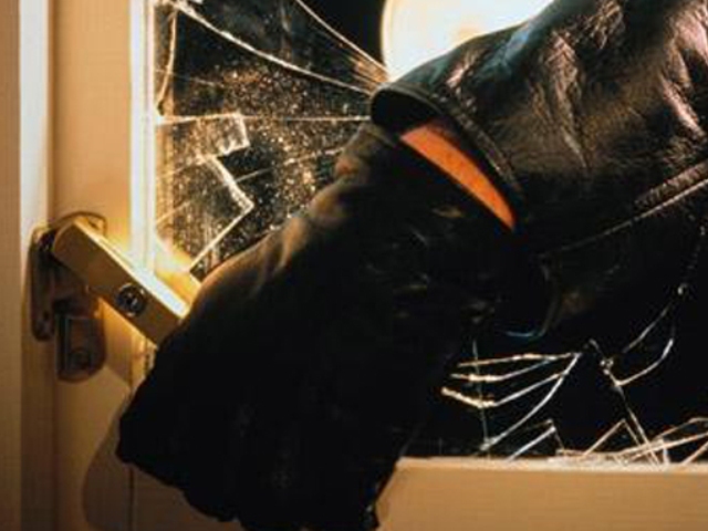 Καλλιθέα: Έκλεψαν χρηματοκιβώτιο και υπολογιστές από το κτίριο του ΕΦΚΑ