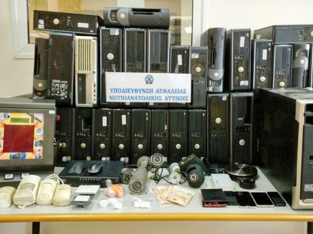 Κανείς προφυλακιστέος για το παράνομο καζίνο στον Άλιμο