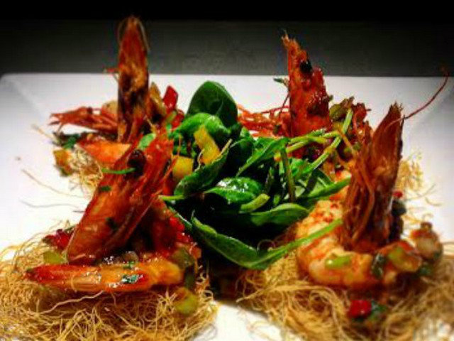 Καυτερά πιάτα made in Nou-Pou