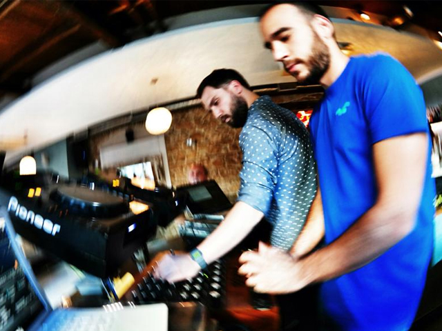 KD και Nicolas επιλέγουν τα 10 tracks του καλοκαιριού