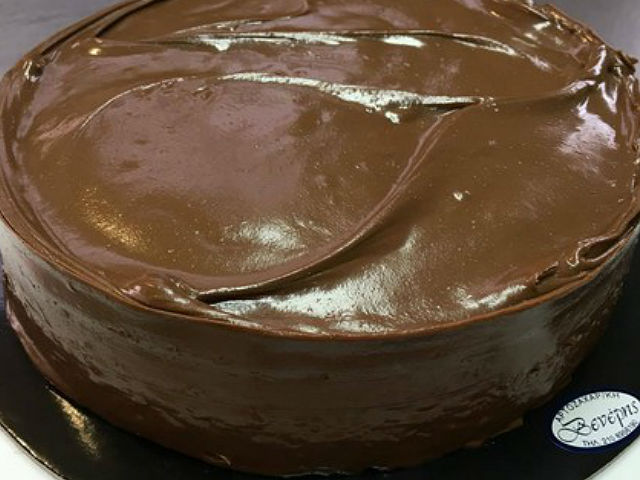 Το κέικ πραλίνας του Βενέρη