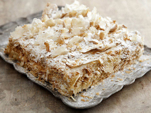 Κωνσταντινίδης τώρα και στη Γλυφάδα