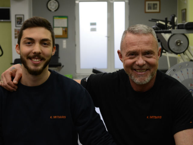 Αυτός είναι ο supetrainer των νοτίων προαστίων