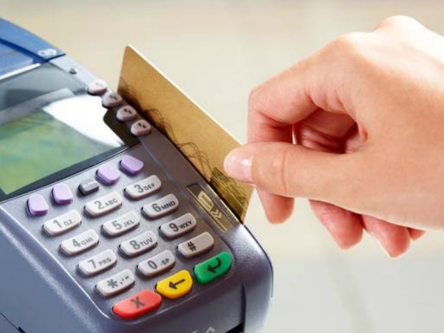 Μαθητής στην Ηλιούπολη έκλεψε πιστωτική κάρτα καθηγήτριας