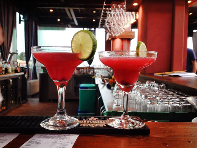 Maroon Φλοίσβου