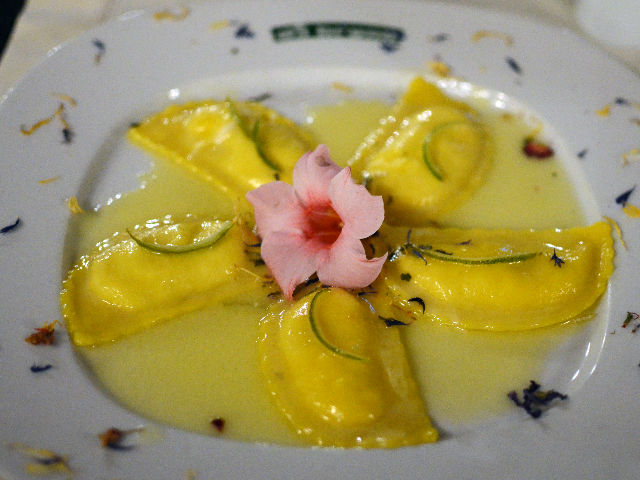 10 στέκια για την παρέα στο Φάληρο το Παλιό