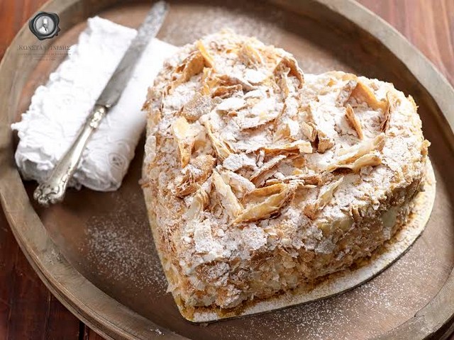 Μια καρδιά (Κωνσταντινίδη) στα χέρια μας, μας φέρανε