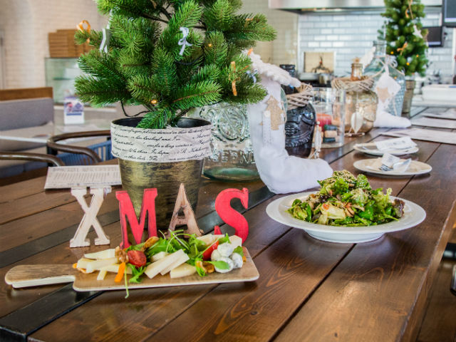 Napolitivo, γιορτινές γεύσεις με φόντο τα σκάφη της Μαρίνας Φλοίσβου