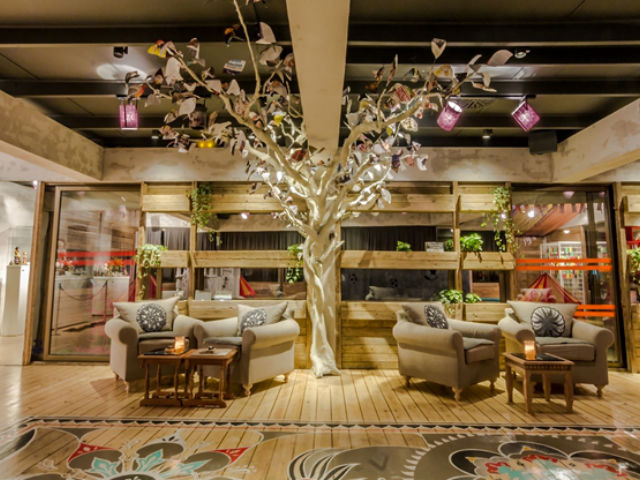 Νέο Balux Café the House Project: Το φιλόξενο σπίτι δίπλα από τη θάλασσα