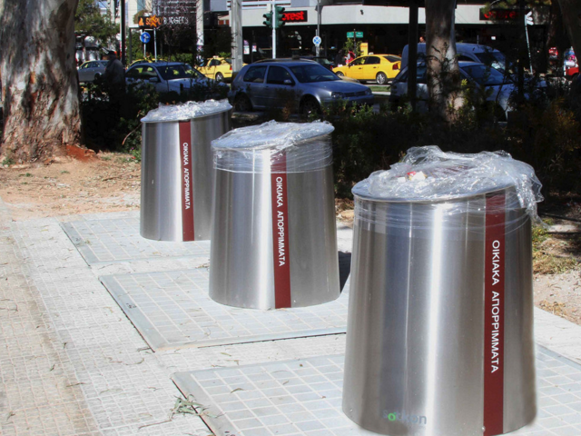 Νέοι υπόγειοι κάδοι απορριμμάτων στη Γλυφάδα