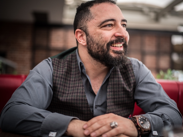 Νίκος Πολιτάκος: Ο Indian-ος Chef που απογειώνει το Sushi