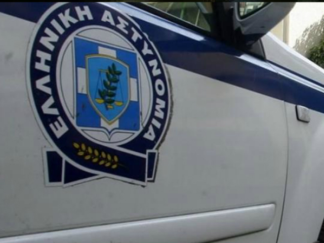 Ελληνικό: συνελήφθησαν τρία άτομα που άδειαζαν αποθήκες από ελαστικά και ζάντες και τα μεταπωλούσαν στο διαδίκτυο