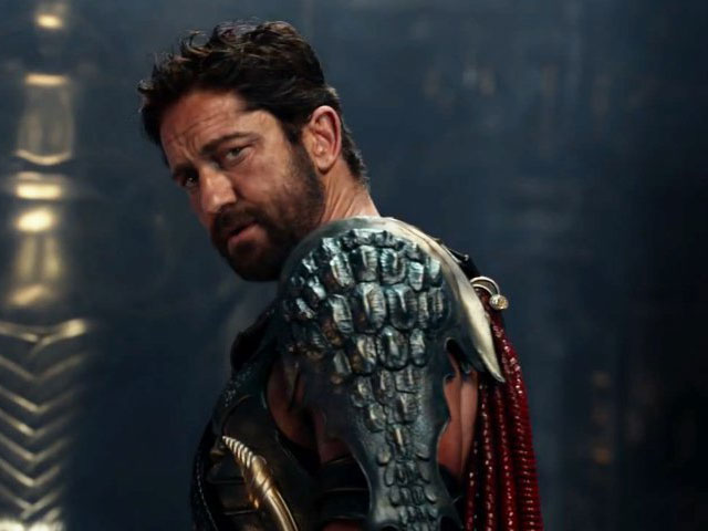 O Gerard Butler βάζει ξανά την πανοπλία του στο χρυσαφένιο ‘Οι θεοί της Αιγύπτου’