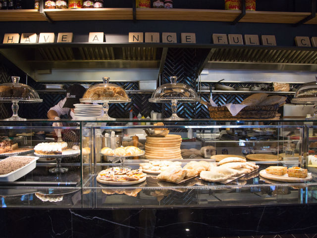 Ο γύρος του κόσμου στο μενού του Gazi College Γλυφάδας