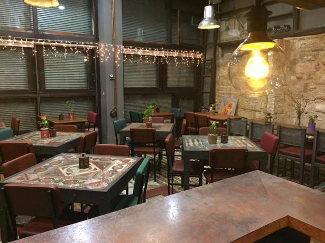 Ο σεφ του Αγορά κατέβηκε Kαλλιθέα με το Mandragoras