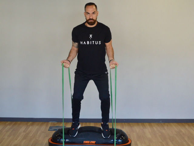 Ο Νικηφόρος Παντελίδης εξηγεί γιατί πρέπει να ξεκινήσεις κι εσύ το σύστημα εκγύμνασης EMS