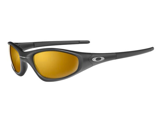 Τα Oakley μας έβαλαν τα γυαλιά