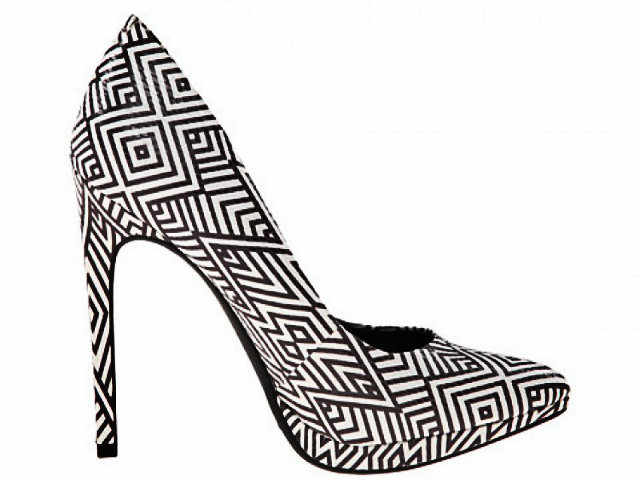 Οι Brynn Jessica Simpson γόβες από το John Andy