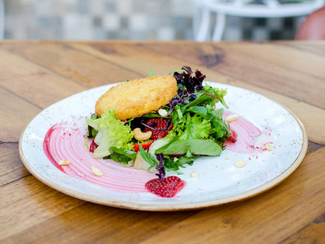 Οι νέες προτάσεις του Bella Vespa σε φαγητό και cocktails