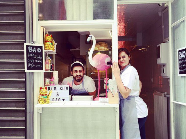 Το Pink Flamingo του Βασίλη Καλλίδη δεν είναι άδικα το talk of the town