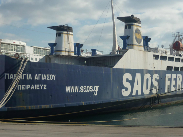 To πλοίο «Παναγιά Αγιάσου» παρασύρθηκε από τους ισχυρούς ανέμους και έπλεε ακυβέρνητο