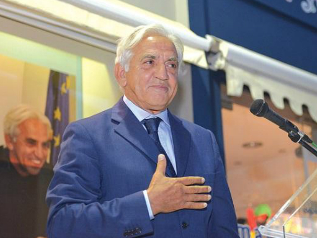 Ποινή φυλάκισης των δώδεκα μηνών για συκοφαντική εξίβρυση του Δήμαρχου Φαλήρου