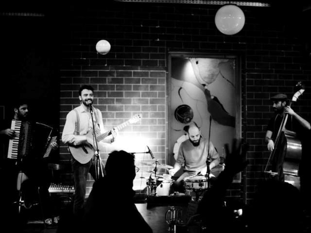 Pop swing musette θα απολαύσεις αύριο στο Mikaelo