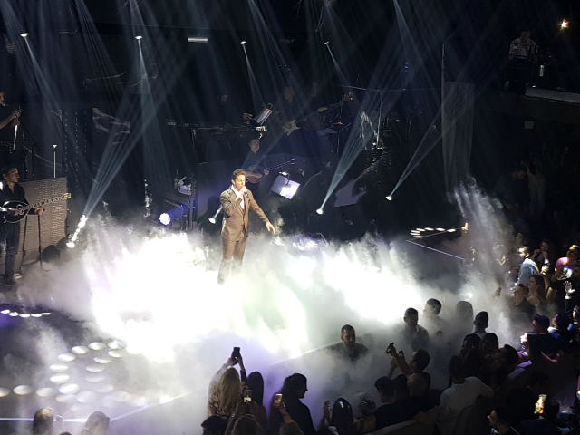 Πρεμιέρα για τον Νίκο Οικονομόπουλο στο Κέντρο Αθηνών