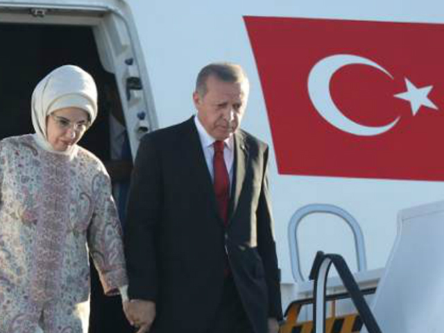 Πριν λίγο έφτασε ο Τούρκος πρόεδρος Ταγίπ Ερντογάν στην Αθήνα