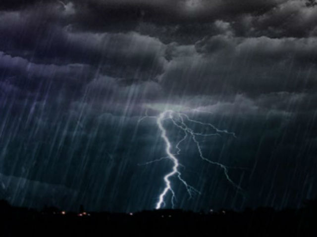 Προβληματισμένοι οι κάτοικοι της Γλυφάδας από την κακοκαιρία