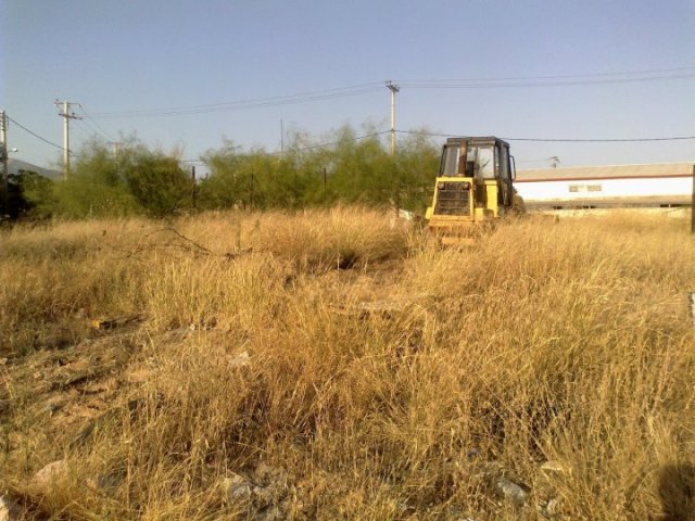 Πρόστιμα του Δήμου Βάρης Βούλας Βουλιαγμένης για όσους έχουν ξερά χόρτα στο οικόπεδό τους