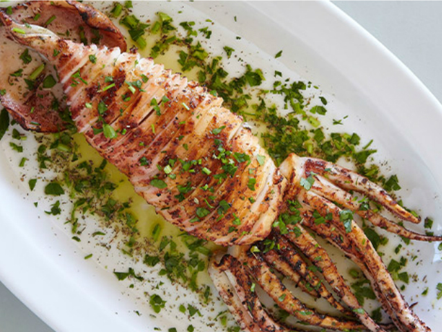 “Ψαρού”, η νέα άφιξη για ψάρια και θαλασσινά στη Γλυφάδα