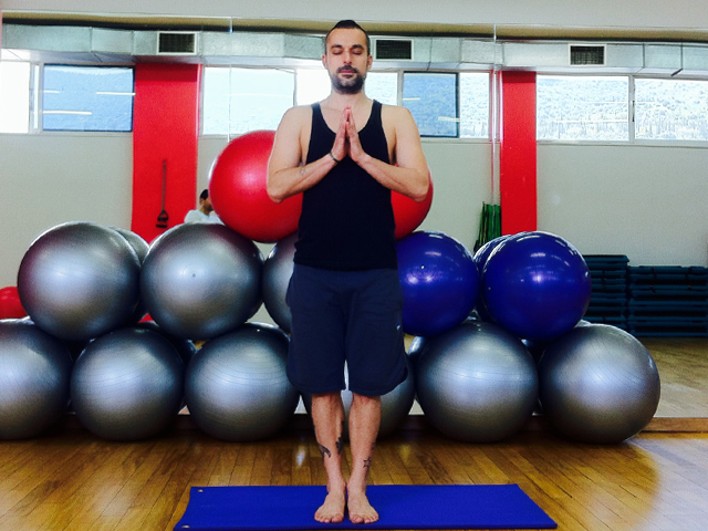 Πώς να φτιάξετε κοιλιακούς (μέσω yoga)