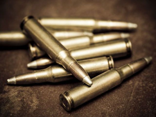 Πυροβολισμοί έξω από bar στη Γλυφάδα: Τρεις τραυματίες και ένας νεκρός