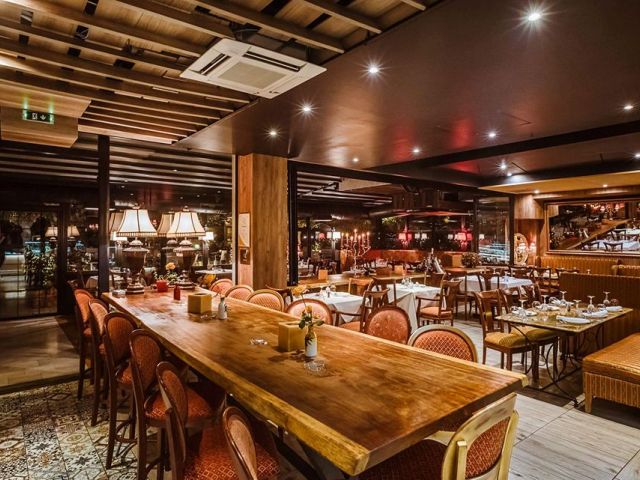 Ρεβεγιόν Χριστουγέννων και Πρωτοχρονιάς με τον Σταμάτη Κόκοτα