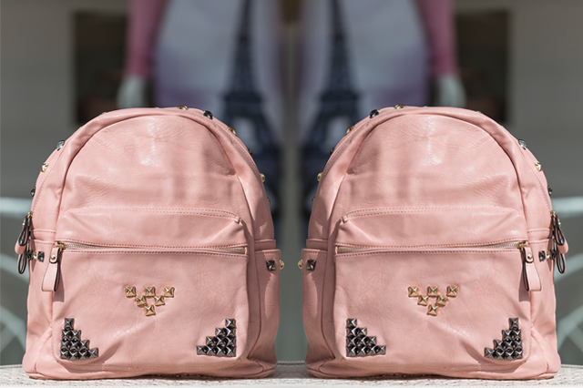Το ροζ backpack από το Hashtag