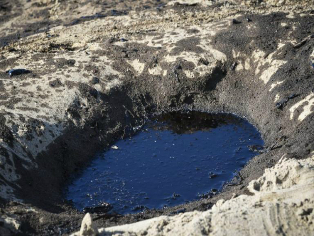 “Σε ένα χρόνο η αποκατάσταση της ρύπανσης στις παραλίες”