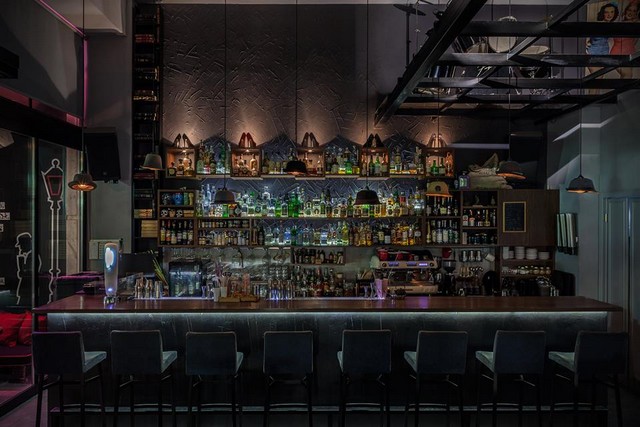 Το Spoiled θα σε καλομάθει με τα πιο ψαγμένα αντρικά cocktails