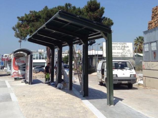 Σταθμός φόρτισης ηλεκτρικών οχημάτων και ποδηλάτων στον Άλιμο