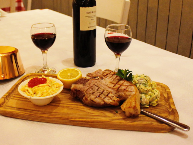 Το στέκι του Τεό, το νέο steak house της Γλυφάδας