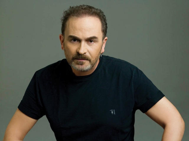 Στη Βούλα η πρώτη έκθεση ζωγραφικής του Σταμάτη Γονίδη