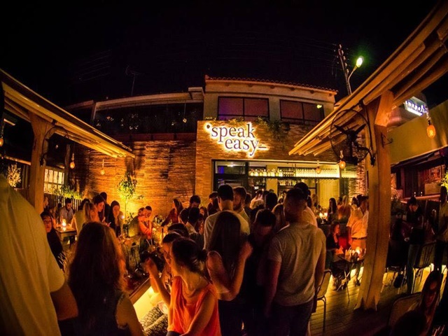 Στο Speak Easy η ζωή μας φαίνεται so easy!