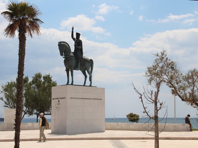 Τα αγάλματα του Π.Φαλήρου