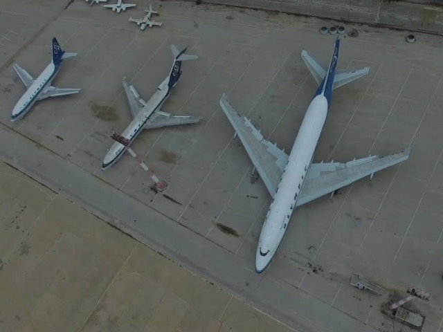 Στο σφυρί τα «μουσειακά» αεροπλάνα του Ελληνικού