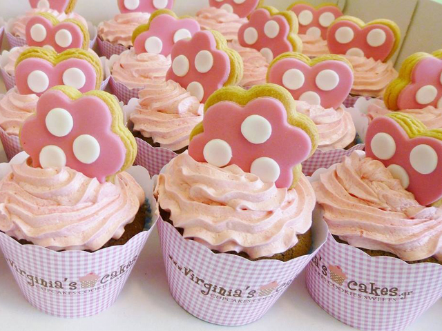 Τα παραμυθένια κέικ της Βιργινίας κάνουν την Αργυρούπολη να θυμίζει Παρίσι