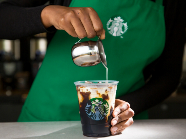 Τα Starbucks γιορτάζουν 15 χρόνια και μας κερνάνε καφέ