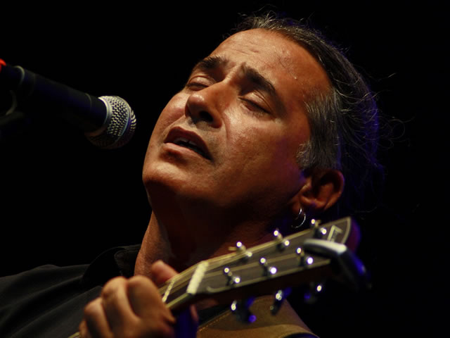 Ταξίδι με τον Παντελή Θαλασσινό