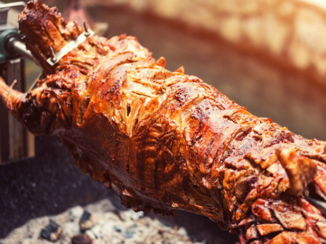 Πως να αγοράσεις και να ψήσεις το αρνί του Πάσχα