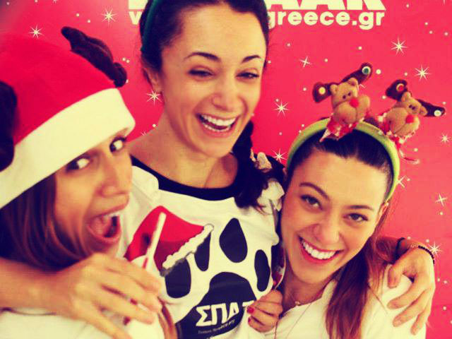 Τρία κορίτσια του ΣΠΑΖ μάς βάζουν στο κλίμα